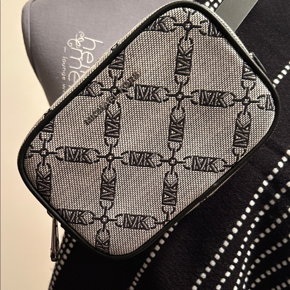 Michael Kors Monochrome MK Pattern Crossbody belt bag - Picture 2 of 16